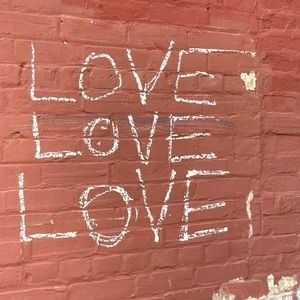 Meet your Posher, Claudia